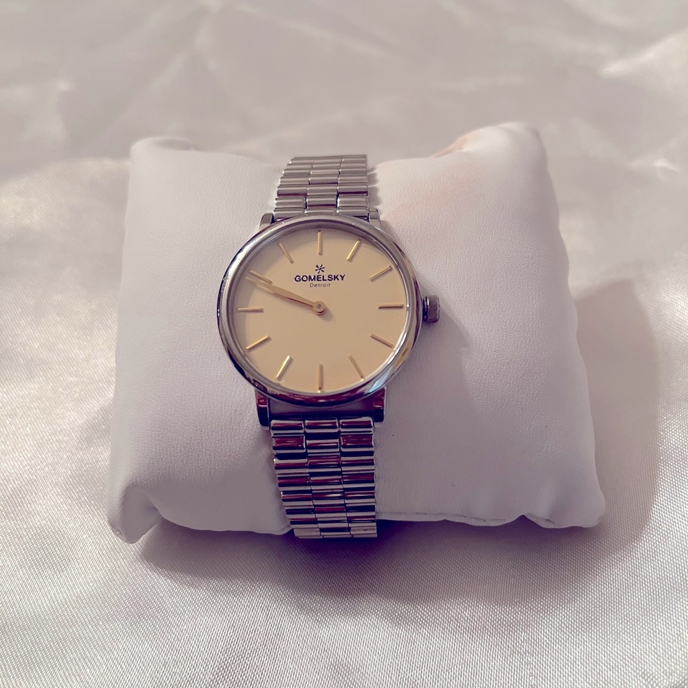 Gomelsky Agnes Varis Watch. Model #G0120023284. Retail price $795.00